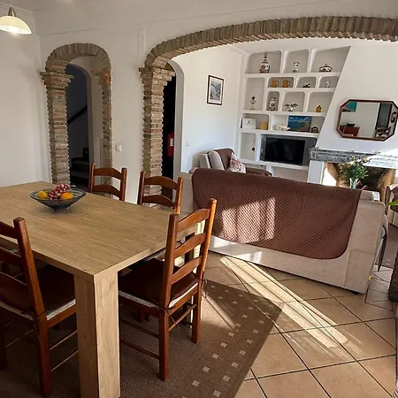 Vivenda Silvestre Family House Villa