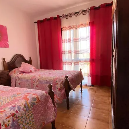 Vivenda Silvestre Family House * 阿尔布费拉