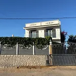 Villa Vivenda Silvestre Family House *