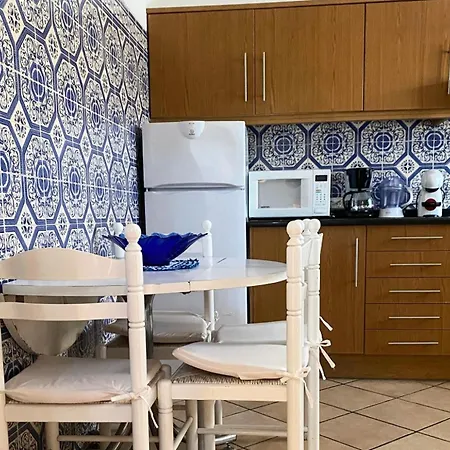 Vivenda Silvestre Family House *